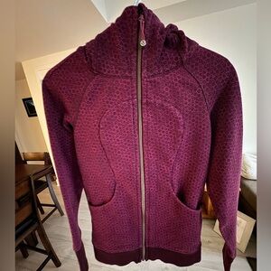 Lululemon Maroon Scuba, size 6